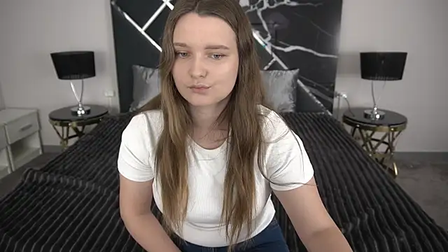MagicPeachh  online show from 7, 7, 2026