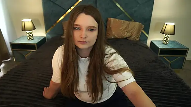 MagicPeachh  online show from 10, 7, 2026
