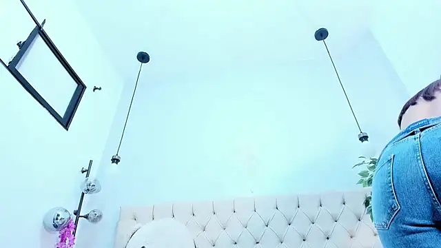 Victoria Coleman online show from 17, 11, 2025