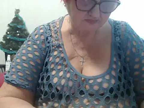 DeniseeRose online show from 4, 1, 2025