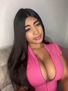 Snapshot of Karla_thompson__ chatting on 12, 4, 2026 Karla thompson online show from 12, 4, 2026