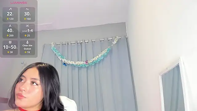 Chloe fischer  online show from 22, 4, 2026