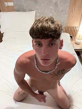 Snapshot of Hornyyoungstud123 chatting on 7, 7, 2026 Hornyyoungstud123 online show from 7, 7, 2026