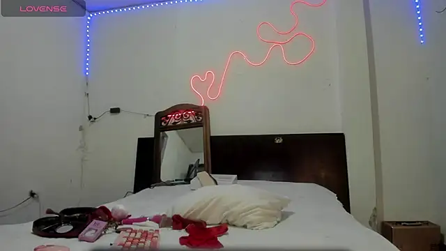 latinaStepmom online show from 30, 6, 2026