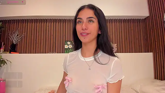 isabella cooper9 online show from 2, 12, 2024