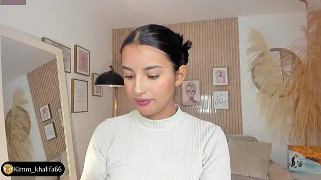 Snapshot of Kimm_khalifa chatting on 11, 3, 2025 Kimm khalifa online show from 11, 3, 2025