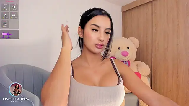 Snapshot of Kimm_khalifa chatting on 11, 11, 2025 Kimm khalifa online show from 11, 11, 2025