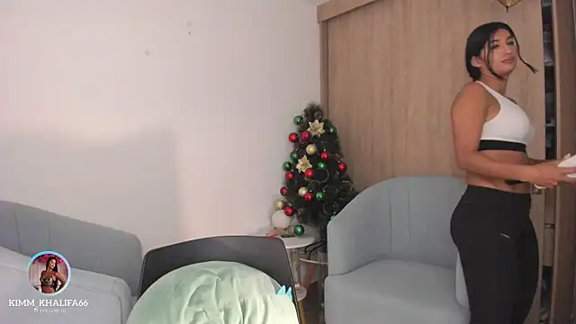 Snapshot of Kimm_khalifa chatting on 16, 12, 2025 Kimm khalifa online show from 16, 12, 2025