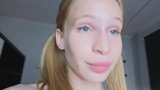 Snapshot of Elis_Fox chatting on 6, 7, 2026 Elis Fox online show from 6, 7, 2026