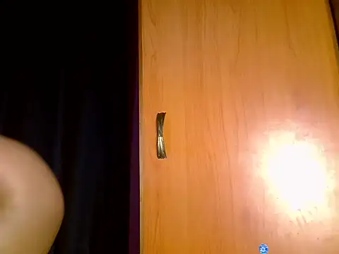 Queen petite  online show from 20, 7, 2026