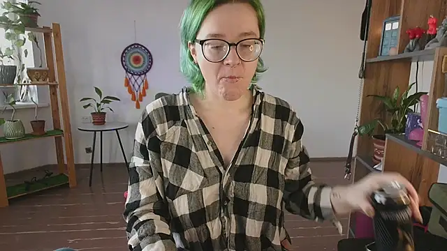 alisahug online show from 18, 1, 2025