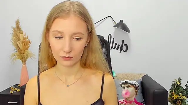 LolaWilsons online show from 3, 1, 2025