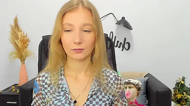 LolaWilsons online show from 7, 1, 2025