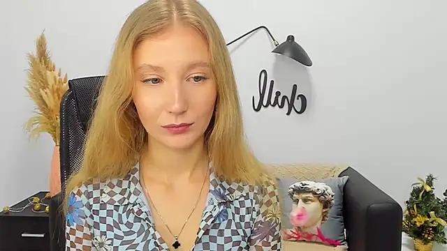 LolaWilsons online show from 7, 1, 2025