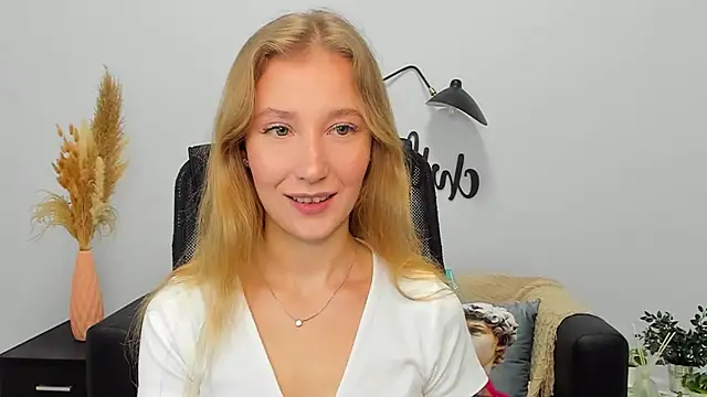 LolaWilsons online show from 16, 1, 2025