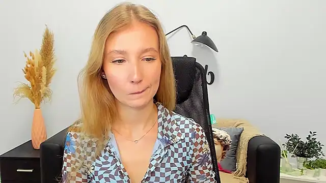 LolaWilsons online show from 22, 1, 2025