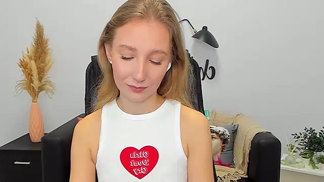 LolaWilsons online show from 3, 2, 2025