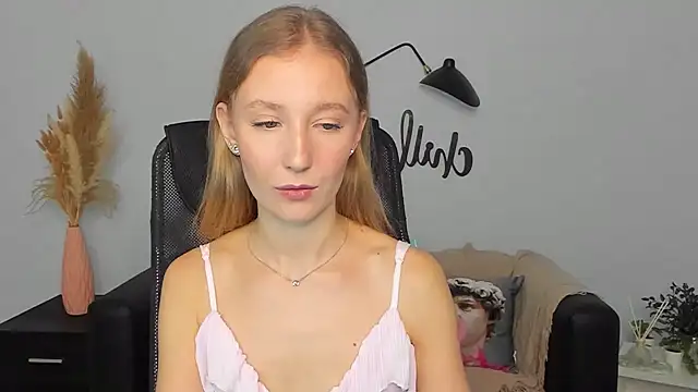 LolaWilsons online show from 4, 2, 2025