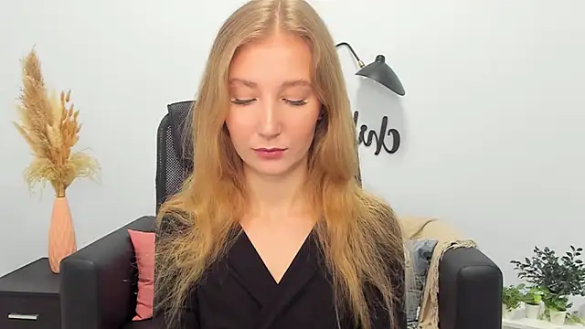 LolaWilsons online show from 27, 2, 2025