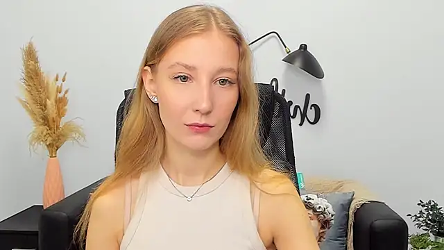 LolaWilsons online show from 18, 3, 2025