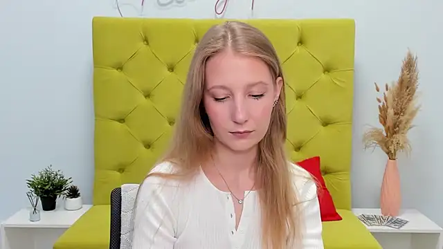 LolaWilsons online show from 4, 5, 2026