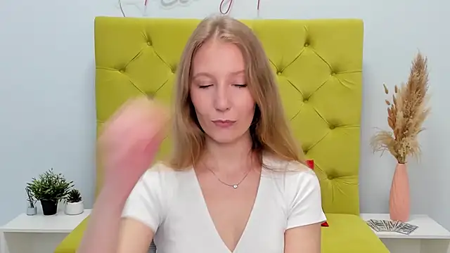 LolaWilsons online show from 7, 5, 2026