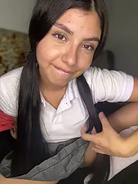 Snapshot of hurrem_18 chatting on 5, 2, 2026 hurrem 18 online show from 5, 2, 2026