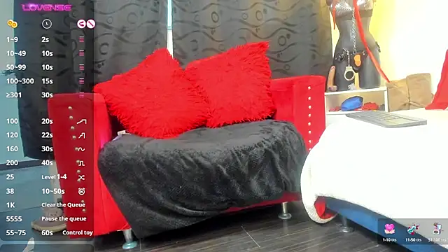 Snapshot of LiaTaylorr chatting on 31, 12, 2024 LiaTaylorr online show from 31, 12, 2024