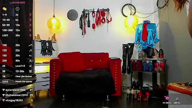 Snapshot of LiaTaylorr chatting on 12, 3, 2025 LiaTaylorr online show from 12, 3, 2025