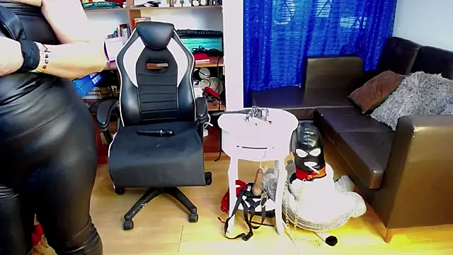 Snapshot of LiaTaylorr chatting on 23, 9, 2025 LiaTaylorr online show from 23, 9, 2025