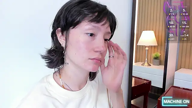 lizzy davis 1 online show from 5, 12, 2025