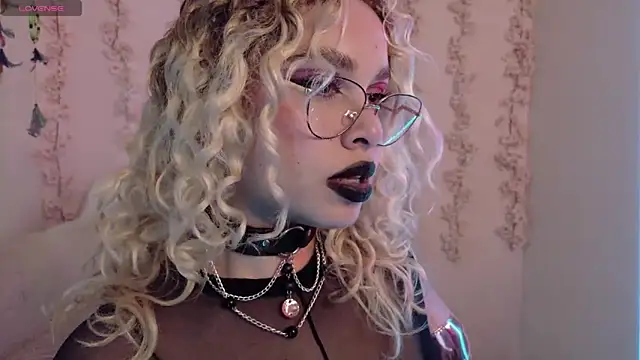 Haelycute online show from 23, 4, 2026