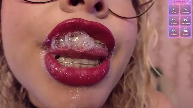 Haelycute online show from 4, 6, 2026