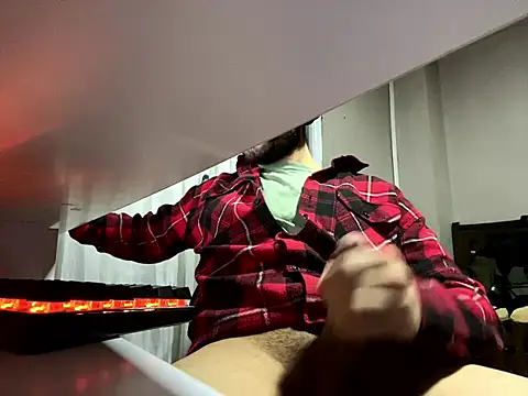 Snapshot of champertrr chatting on 7, 3, 2026 champertrr online show from 7, 3, 2026