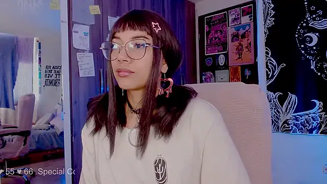 Snapshot of melissahowl chatting on 9, 10, 2025 melissahowl online show from 9, 10, 2025