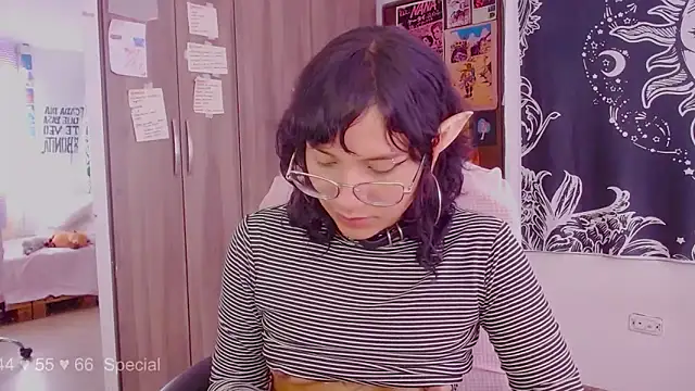 Snapshot of melissahowl chatting on 21, 10, 2025 melissahowl online show from 21, 10, 2025