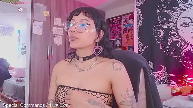 Snapshot of melissahowl chatting on 10, 11, 2025 melissahowl online show from 10, 11, 2025