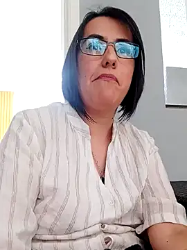 IsisBlake online show from 21, 2, 2025