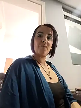 IsisBlake online show from 5, 10, 2025