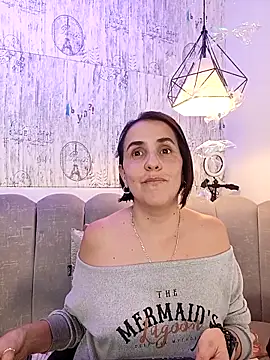 IsisBlake online show from 24, 11, 2025