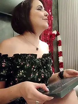 IsisBlake online show from 4, 12, 2025