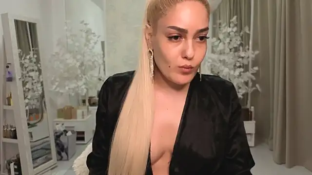 Snapshot of HotFireBabe_ chatting on 10, 8, 2026 HotFireBabe online show from 10, 8, 2026