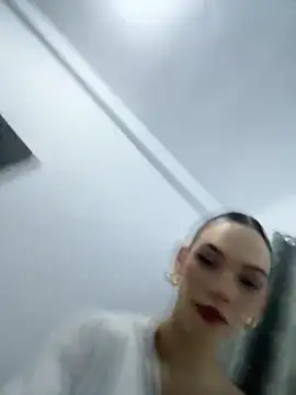 Carlita cute online show from 5, 8, 2026
