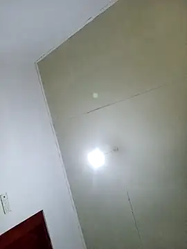 Snapshot of Sexy--queen1 chatting on 12, 3, 2025 Sexy--queen1 online show from 12, 3, 2025