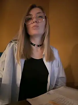 Crazy-Rosa online show from 6, 2, 2025