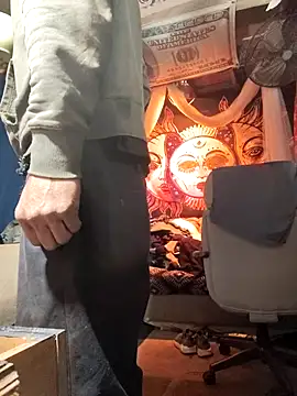 Snapshot of Gillygilly76 chatting on 16, 3, 2025 Gillygilly76 online show from 16, 3, 2025