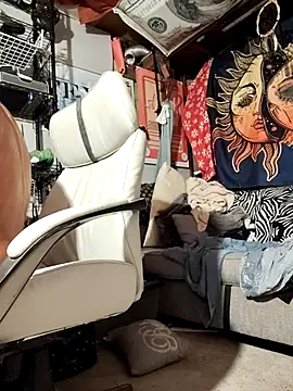 Snapshot of Gillygilly76 chatting on 16, 10, 2025 Gillygilly76 online show from 16, 10, 2025