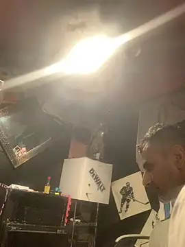 Gillygilly76 online show from 11, 3, 2026