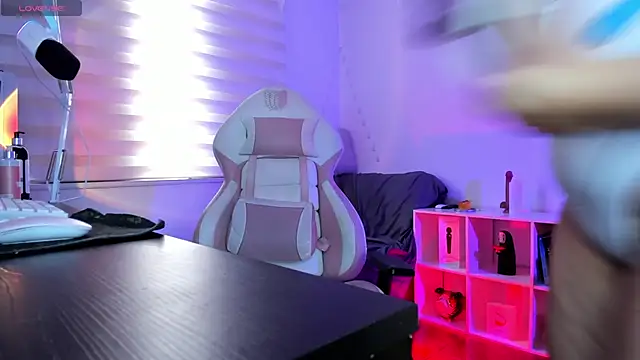 Snapshot of Gaby_Miller22 chatting on 9, 9, 2025 Gaby Miller22 online show from 9, 9, 2025