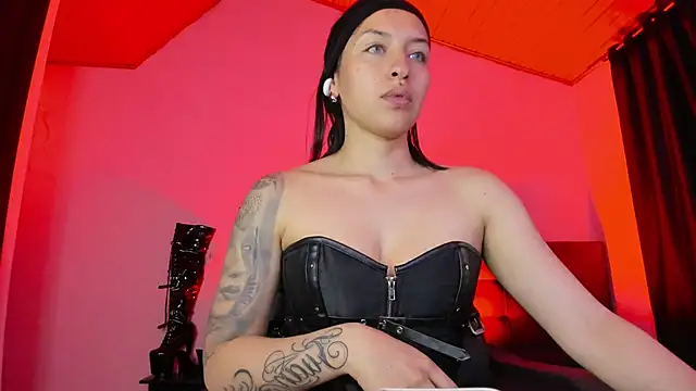 MistressVenena online show from 27, 11, 2025